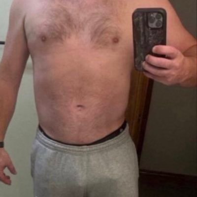 Horny dad bod, looking for discrete and naughty fun. Secret account of my sexual thoughts and fantasy’s. Ask away DM’s always open