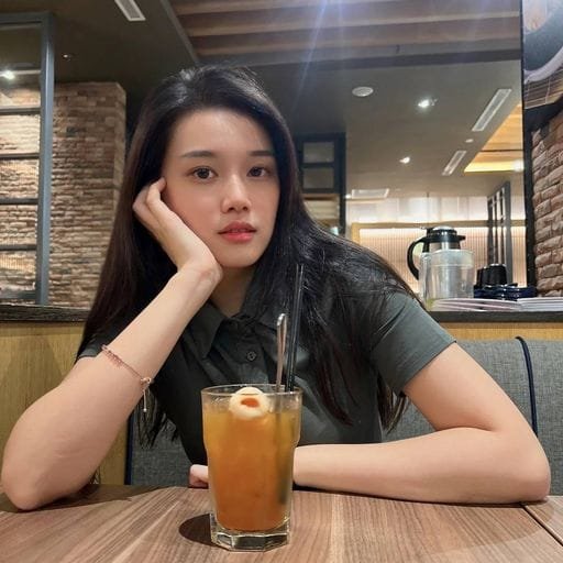 nefitheigh85712's profile picture. 