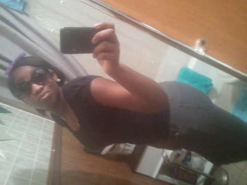 larisadent's profile picture. fellow me I'll fellow back ;) im in love wid trevon