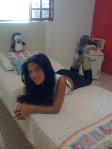 sou uma pessoa muito amiga. sou muito feliz e abençoada por meu deus e amo o meu bebe e a minha família e o meu maridinho. e odeio falsidade!!! mentira e inveja