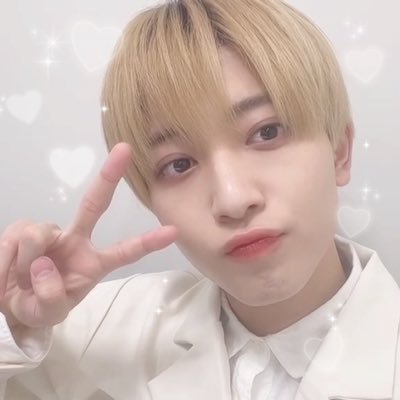 reia__7men's profile picture. 中村嶺亜の二重幅に住みたい