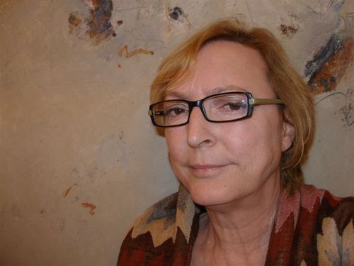 Periodista. Lectora. Viajera. Melómana. Nulla amicitia sine música