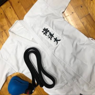 海洋大空手道部公式アカウントです!
月, 水, 土曜日に品川・越中島両キャンパスで活動しています.
いつでも見学・入部大歓迎!
質問等はDM・リプ・マシュマロへ.
Instagram→https://t.co/N58q3T54JB
