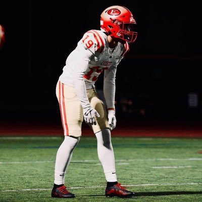 Everett High School • 5’11 • 180 Pounds • 40 time: 4.62 • DB/WR • c/o 26