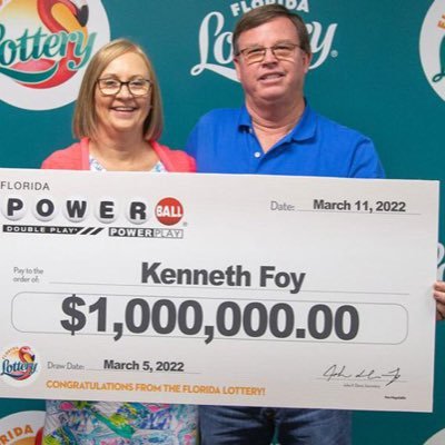 Kenneth Foy from Florida wins $1 million powerball Jackpot giving back to the society by paying credit cards