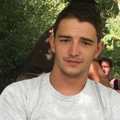 mousstche's profile picture. la vie est un long fleuve tranquille autant en profiter 🤫😏