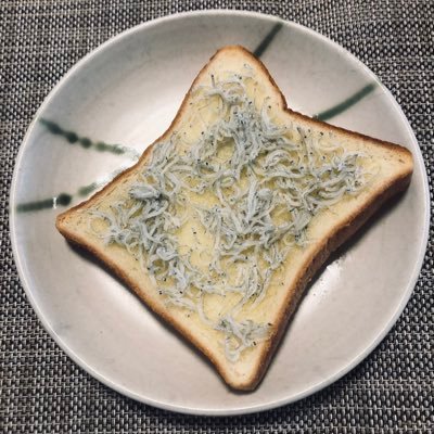 u2rr2u's profile picture. 2022年夏にdcst落石／基本千ゲ／20↑／字書き／ 2025年1月より石化（2026年3月頃解除予定）／どうぞ皆さまお元気で！