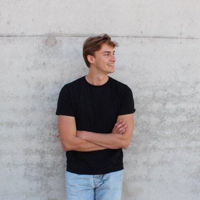 itslucaswithc's profile picture. ✺ UX Designer and Digital Product Creator |
✦ on the side @nocodeflowwf