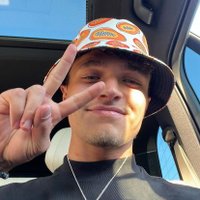 niki⁴ (@nimimkaa) 's Twitter Profile