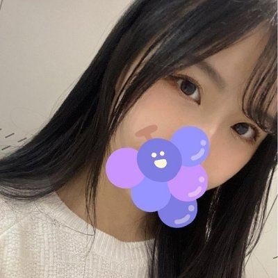 uymtl55656943's profile picture. 