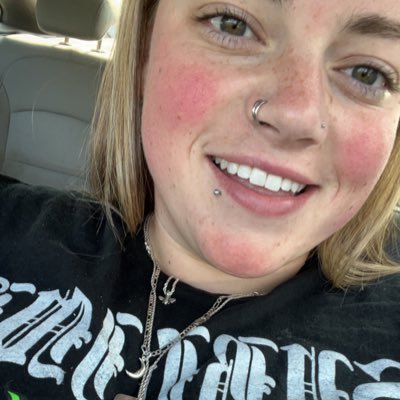 _codeinee's profile picture. Bitch go clean my crown 👑