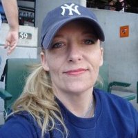 Lisa Schilling (@bronxbombers46) 's Twitter Profile
