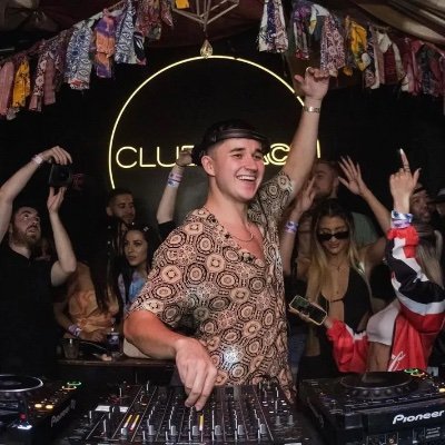 Account dedicated to the greatest DJ ever 👏🏼 John fuckin summit 👐🏻