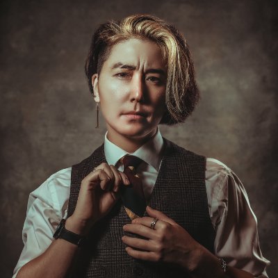 he/they/she. TTRPGs. 705 Costumer. Queer. JA. Performer. 📸 @KP11Studios - 🍂 Xainan Esch @TransplanarRPG | 🌹 Romeo @Pixelated_Plays | 🔜 ✨🐺🦋 | 🔛 🟦☁️