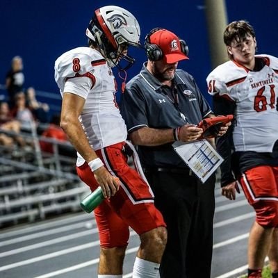 Evangelical Christian School Sentinels Football Offensive Coordinator 🔴⚫ Teacher at Mid Cape Global Academy, CSUSA🦉
FGCU Alum 🦅 @ecssentinels