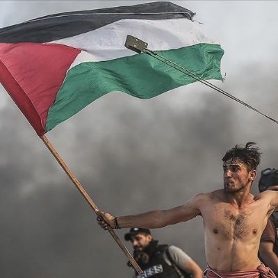 #StrikeForGaza #CeaseFireNow #StopGazaGenocide
✊🏻Por la insumisión y solidaridad internacionalista de los trabajadores. Sólo el pueblo salva al pueblo.