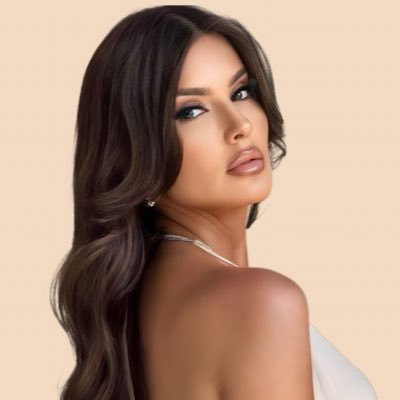 Sua fonte oficial de notícias sobre a goiana, dentista, DJ, modelo, empreendedora e ex participante do BBB21 @thaisbraz. 🐚 | Atualizado pela equipe oficial.