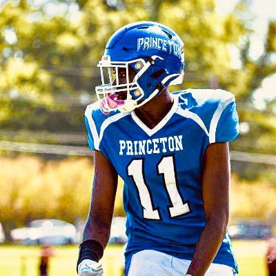 | X receiver / ATH || 6'2 || 🥷🏾GPA 3.5 | Class of 2026 NJ
  My school email is ehinds@princetonk12.org