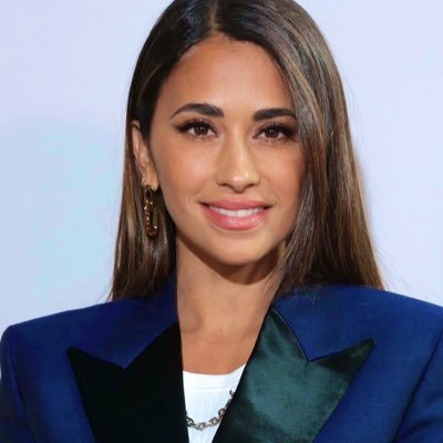 Official page for FANS of Antonela Roccuzzo.
Antonela Roccuzzo don't have Twitter & Facebook.
Antonela Roccuzzo Instagram is: Antonelaroccuzzo
