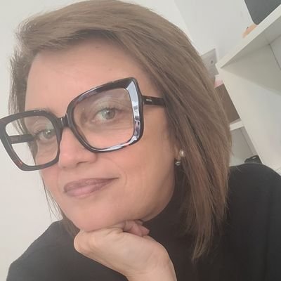 adrianarqvieira's profile picture. 