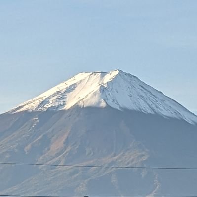 去年の１月末に従兄弟の突然死をキッカケにこの世の真実を知る　🍀　
　　空☁富士山🗻飛行機🌈など…毎日空を眺めています　
❤️魂の事に辿り着き今をご機嫌さんに
生きる様になりました✨🥰
介護ヘルパー歴20年以上（実母　義母同居介護約10年）😺✈️🛸🐉🕊️❤️