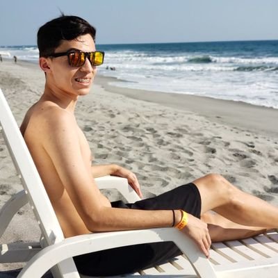 Crissito_'s profile picture. 