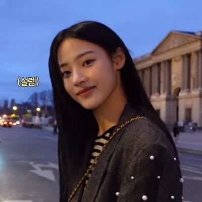 notsevjr's profile picture. Living in the multiverse of stories.