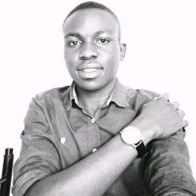 A graduate Rongo University. EngLit Teacher. A man United Fan❤️.