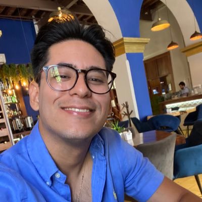 Seguramente me caerá mejor tu perrito que tú. Help as a lifestyle. Instagram: bryanpano
