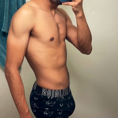 Freaky mixed verse bro in Anaheim ,CA . Always down for filming. Hung Uncut Bros HMU Sexy Daddies too ! 😝🐷😈🥵 Debating about OF. 😝 Need Collaborations.