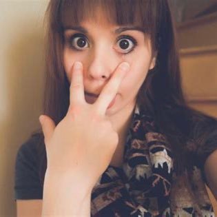 lovelyvenics's profile picture. 