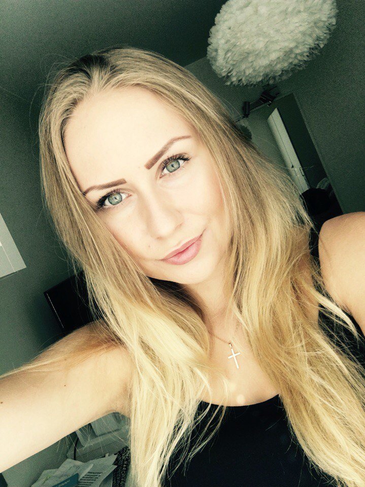 ajn3675493's profile picture. Weird is a side effect of awesome 😌😌