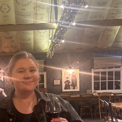 _shannonwaller's profile picture. 23🐚🌻