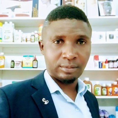 Simple guy, loving and caring also like to meet different people and learn from them. call or WhatsApp +260777373200