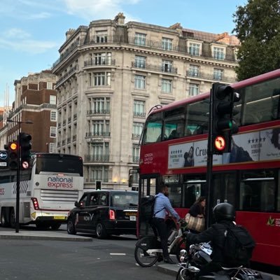 Nouraa2_'s profile picture. dental student – REU