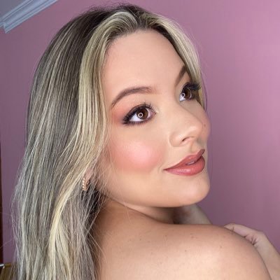 vssimancas's profile picture. Bailando al compás de las flores🌺   Profesional en Finanzas y Negocios Internacionales