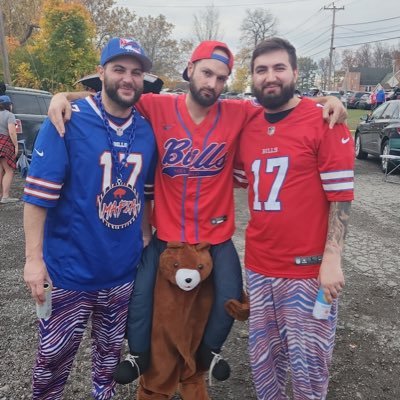BUFFALO BILLS , BUFFALO SABRES & NEW YORK YANKEES #BillsMafia Bills STH https://t.co/P2AlCCWuKM