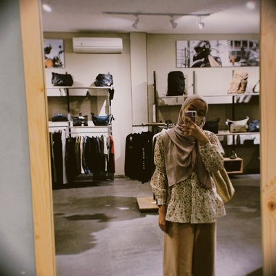 majang nama kamunya dibuku nikah aja