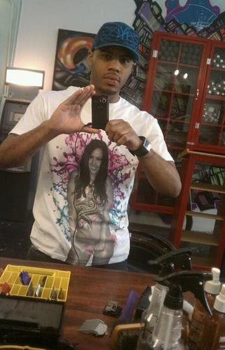 I'm a very hard worker that cant stop working and moving around for more info you will have to follow my life..........