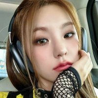 저장소(@storingyeji) 's Twitter Profile Photo