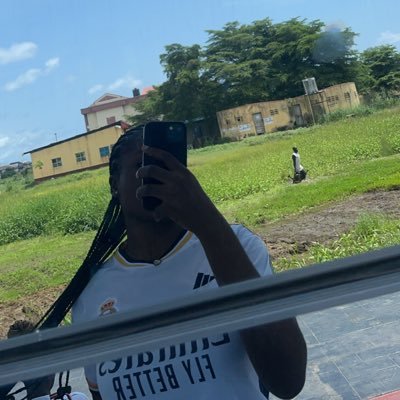 Bisolah4's profile picture. Embracing my inner goddess🫶 if you follow me and I follow back then you now unfollow me, Omo  you will not know peace 🙏