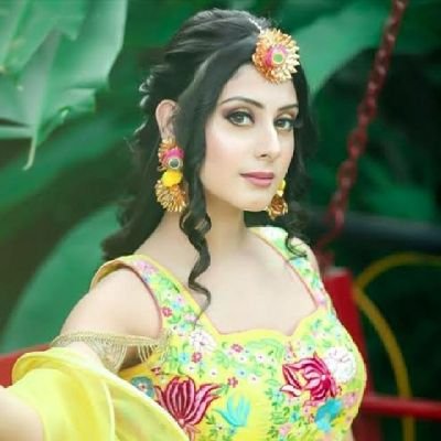 I am using this account only for isha malviya that i can support her in bigg boss house