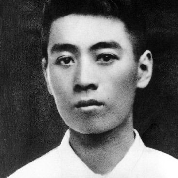 They/Them. 37. AuDHD. Communism will win. Grungy musician. Lumpenproletariat has revolutionary potential.  Zhou Enlai enjoyer.