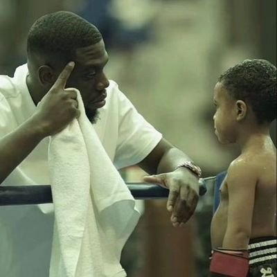 Long_T_Music's profile picture. ❤️&💡
#Writer📚
#Ball is life⚽️
#Music freak🎶🎤
#Bag chaser 💸
#MUFC
I follow back ASAP.