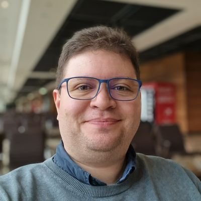 photosky's profile picture. 💛