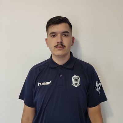 Community Manager. 🐐 /
Entrenador de Fútbol UEFA B. 🔨 /
Coach/Analista FIFA FA. 🎮 /
Streamer Afiliado. 🥇 /
El más nalgón de la zona. 🥒