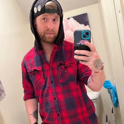 Jeremy882415192's profile picture. Happy