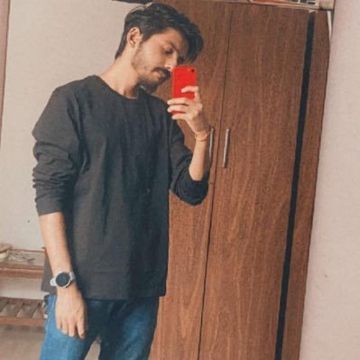me_sashwat's profile picture. I talk about frontend and Real Madrid.