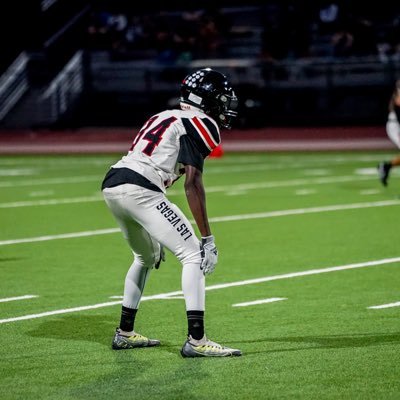 Class of `24 OLB/ATH |Las Vegas HS| 3.0 gpa Coaches contact: +1 (702) 461-9593|bench 225 |power clean 225|Squat 325 |40 time: 4.66|spannniakeem@gmail.com