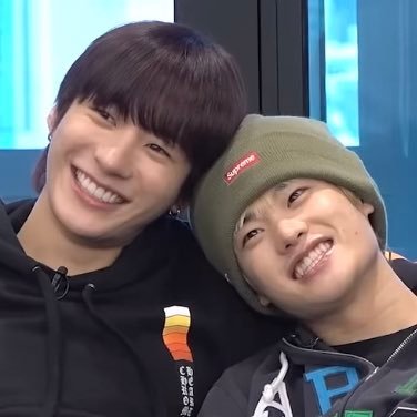 Jhnie_ssc1's profile picture. We RIIZE!! 🌾 🦕💂🏻‍♀️🐸🧋🫧🎸🪨 ( Fan Account )